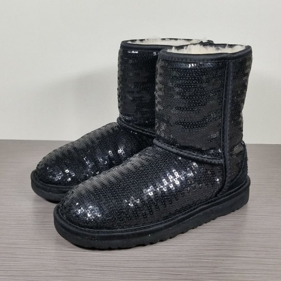 UGG Youth Classic Short Boot, Black Sparkle Sequins, Girls Size 2 / 32 - Picture 3 of 12